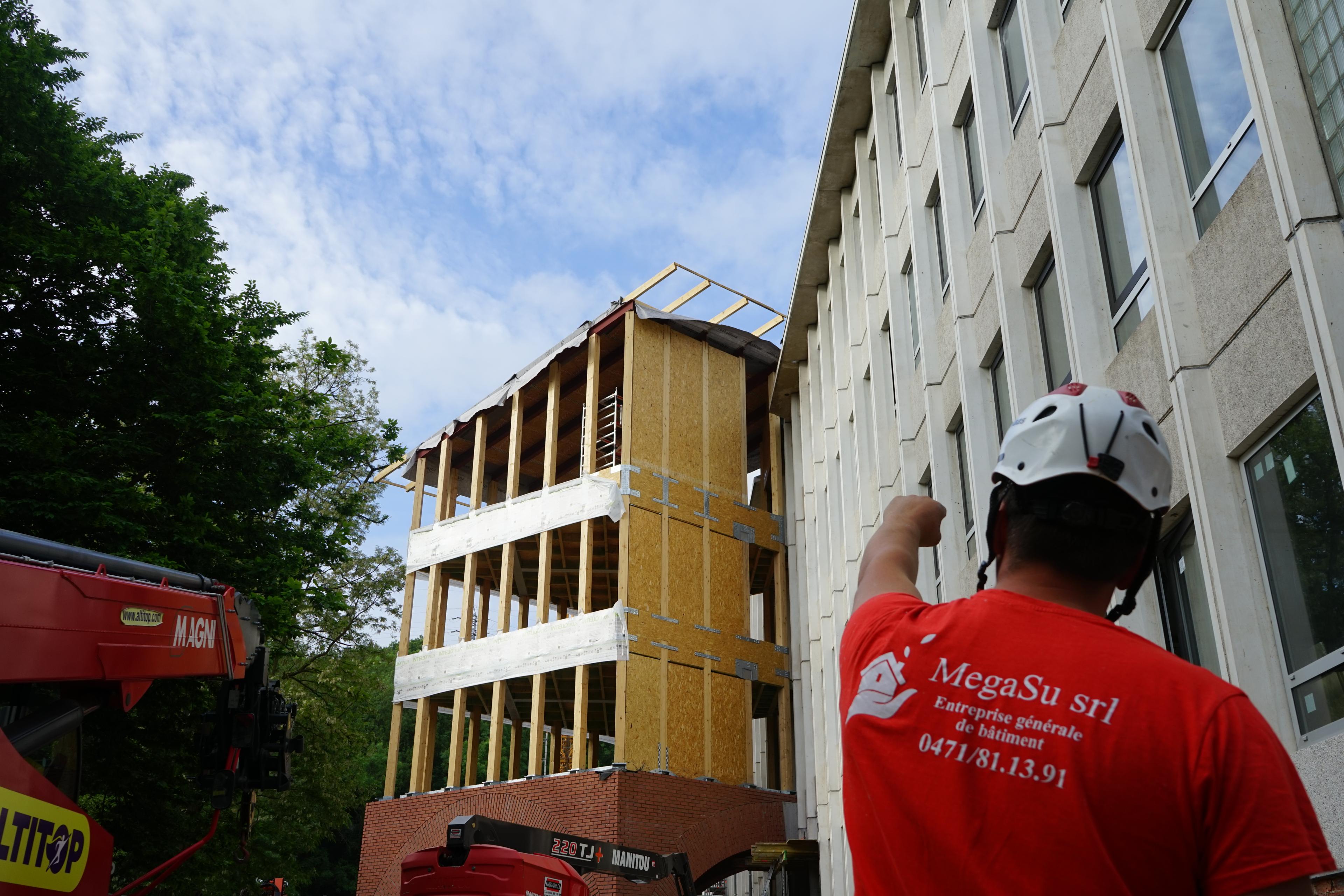 Ossature bois MegaSu pour un bloc de bâtiment médical